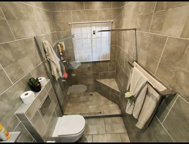 4 BEDROOM HOUSE FOR SALE IN BRACKENHURST